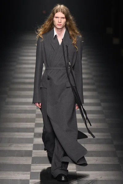 Look 21